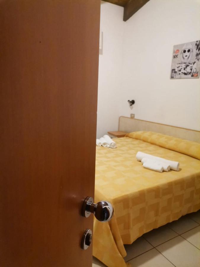 Hotel Alex ริมินี ภายนอก รูปภาพ