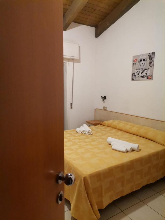 Hotel Alex ริมินี ภายนอก รูปภาพ
